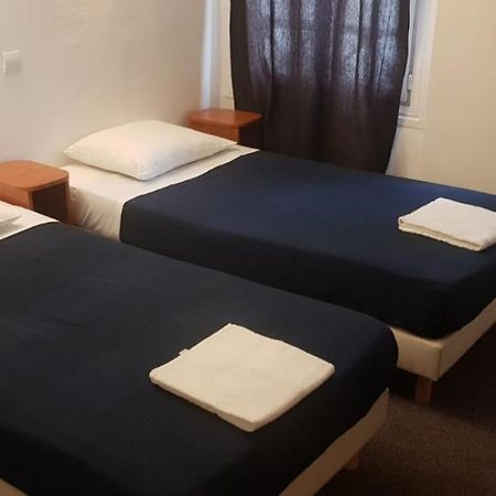 Hotel Petit Bastille أولناي سو بوا المظهر الخارجي الصورة