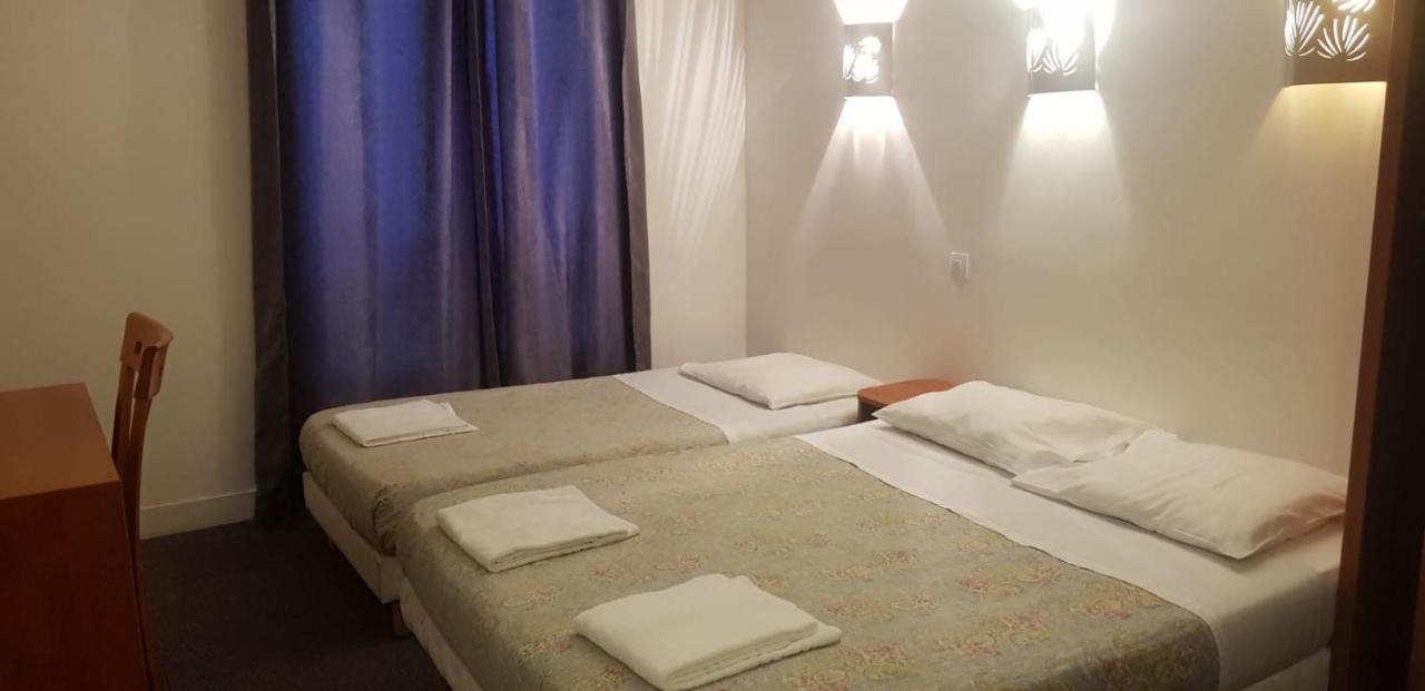 Hotel Petit Bastille أولناي سو بوا المظهر الخارجي الصورة